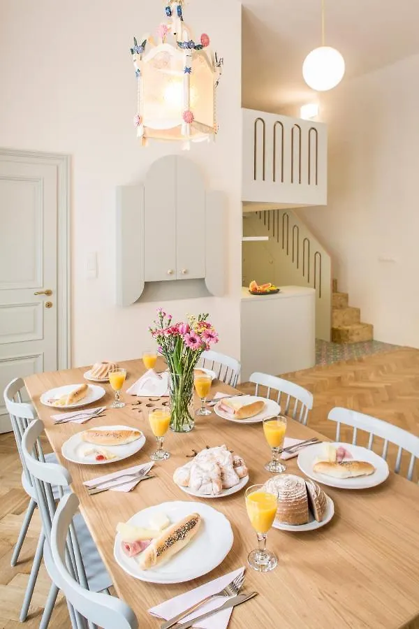 Downtown Designer Apartment Karlin Prag